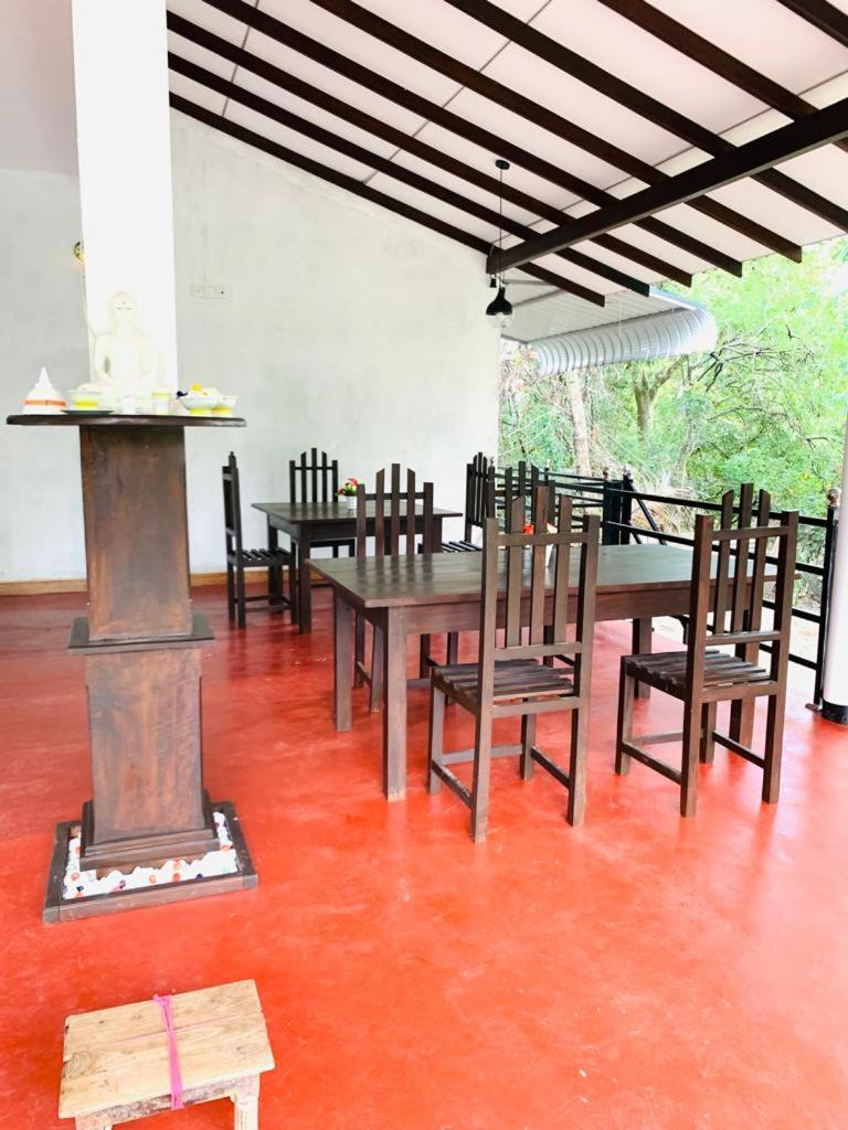 Peacock Villa Resort Udawalawe Buitenkant foto