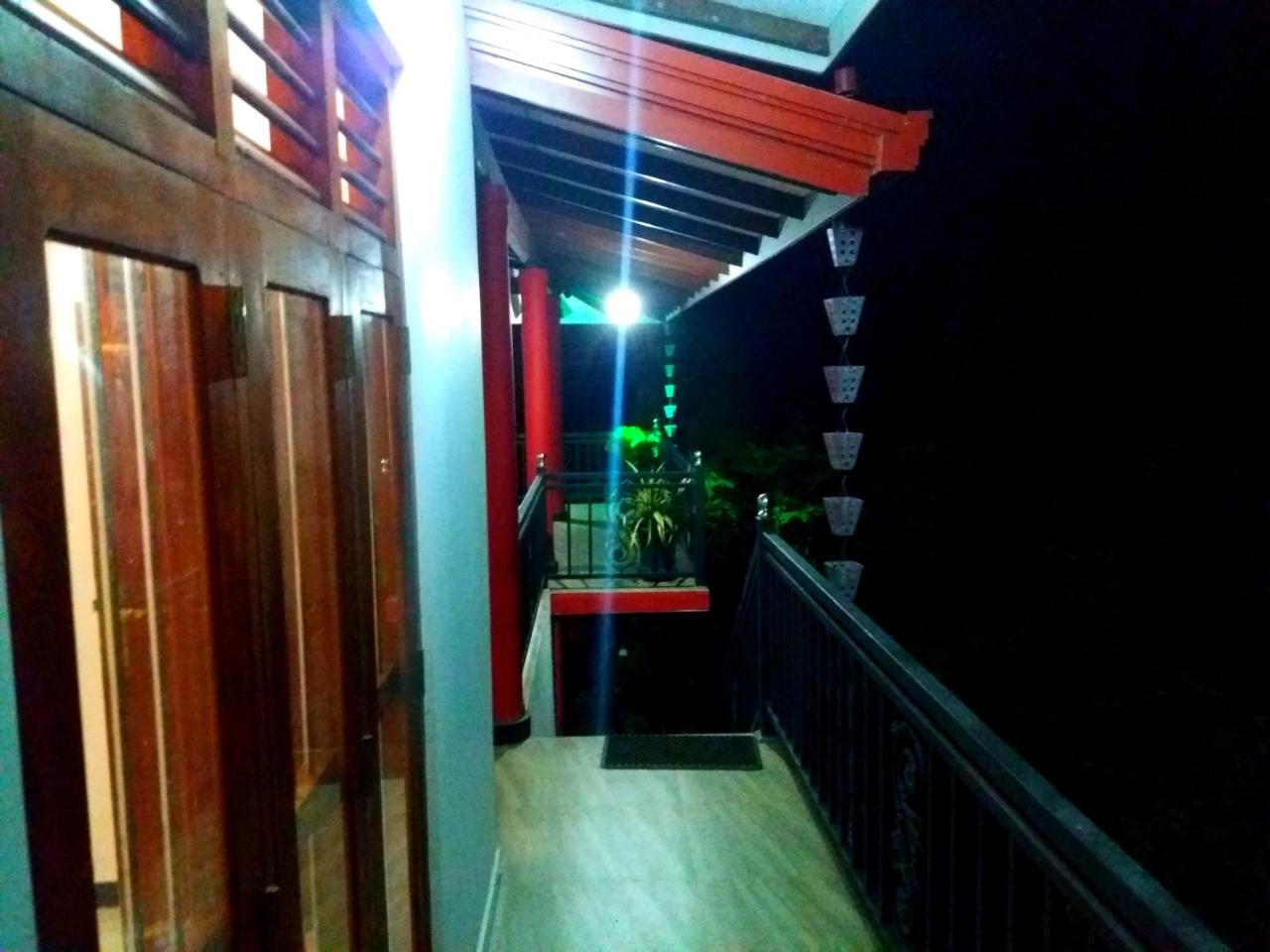 Peacock Villa Resort Udawalawe Buitenkant foto